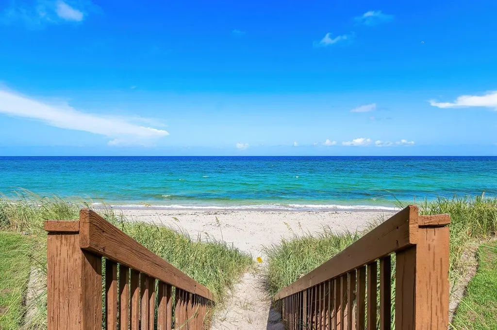 4517 S Ocean Boulevard Highland Beach FL 33487