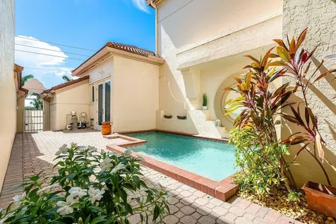4517 S Ocean Boulevard Highland Beach FL 33487