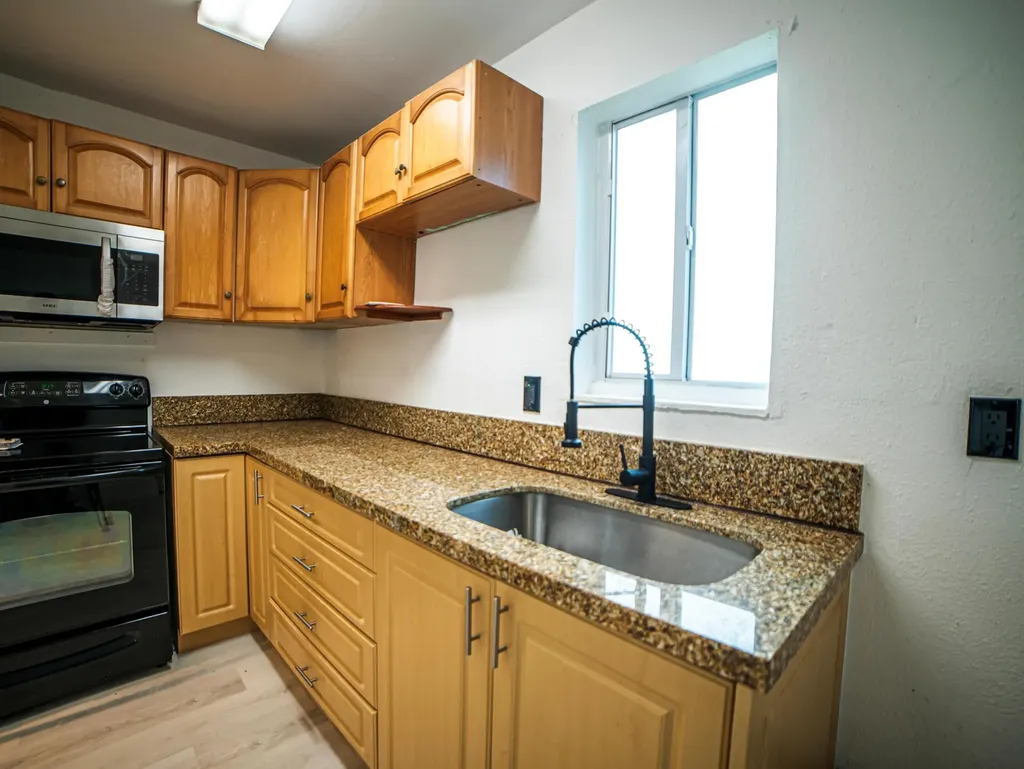 412 Columbus Parkway Hollywood FL 33021