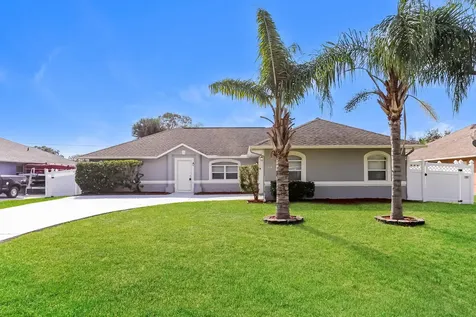 1614 SE Goucho Avenue Port St Lucie FL 34952