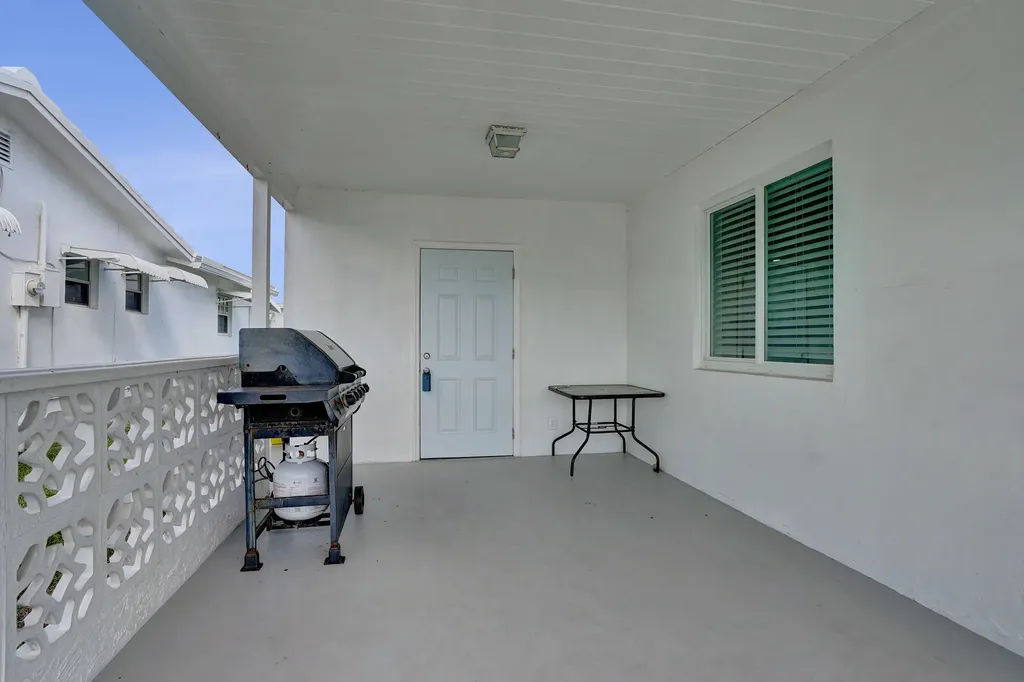 901 SW 6th Avenue Boynton Beach FL 33426