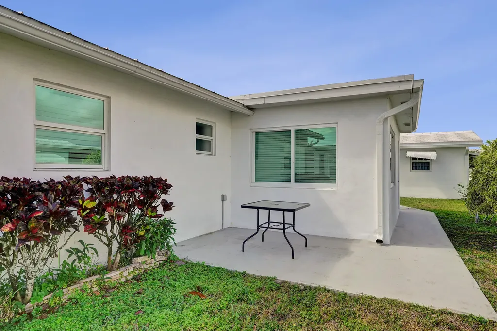 901 SW 6th Avenue Boynton Beach FL 33426