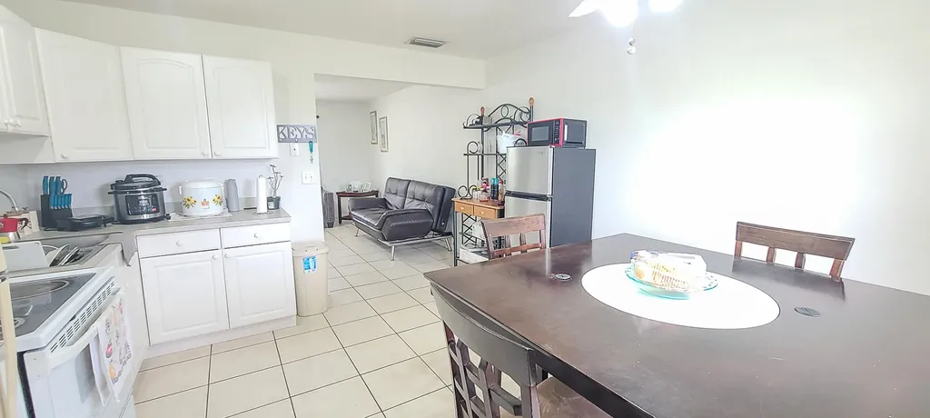 4647 Marguerita Street West Palm Beach FL 33417