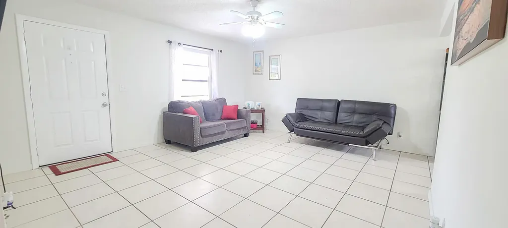 4647 Marguerita Street West Palm Beach FL 33417
