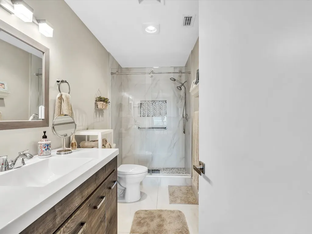 10215 N Circle Lake Drive Boynton Beach FL 33437