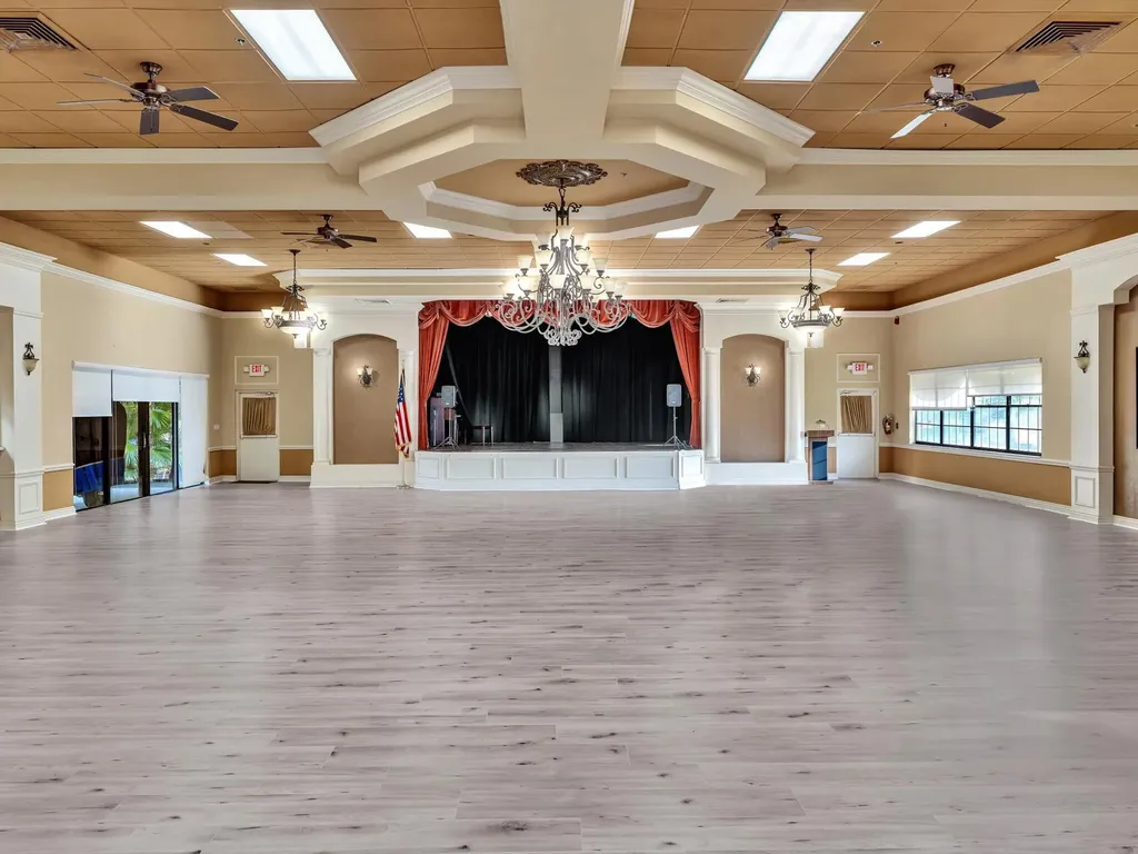 10215 N Circle Lake Drive Boynton Beach FL 33437