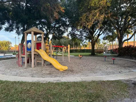 7117 71st Way West Palm Beach FL 33407