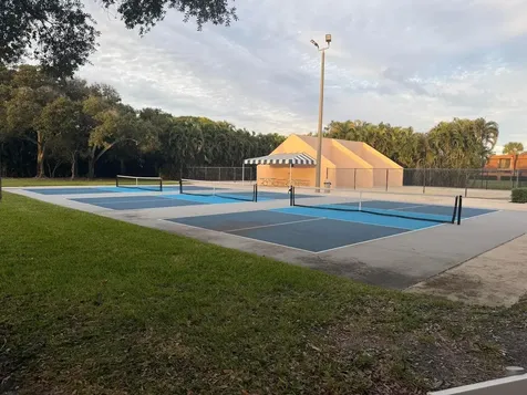 7117 71st Way West Palm Beach FL 33407