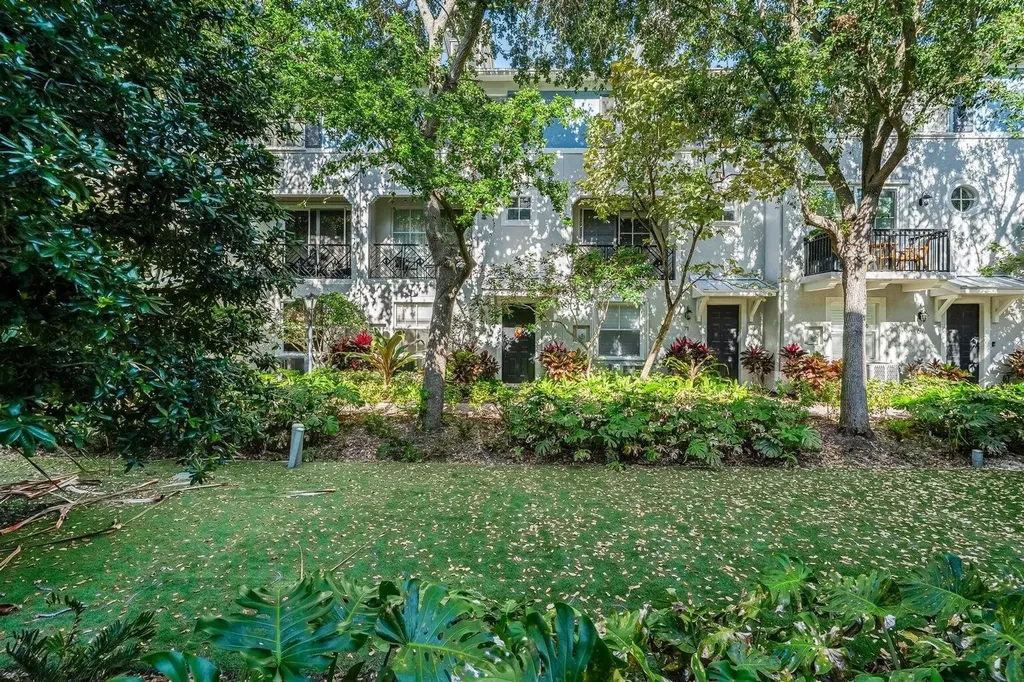 75 Atlantic Grove Way Delray Beach FL 33444
