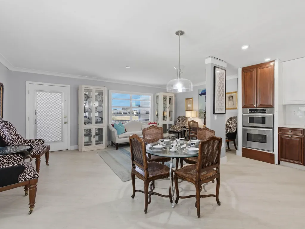 847 Flanders R Delray Beach FL 33484