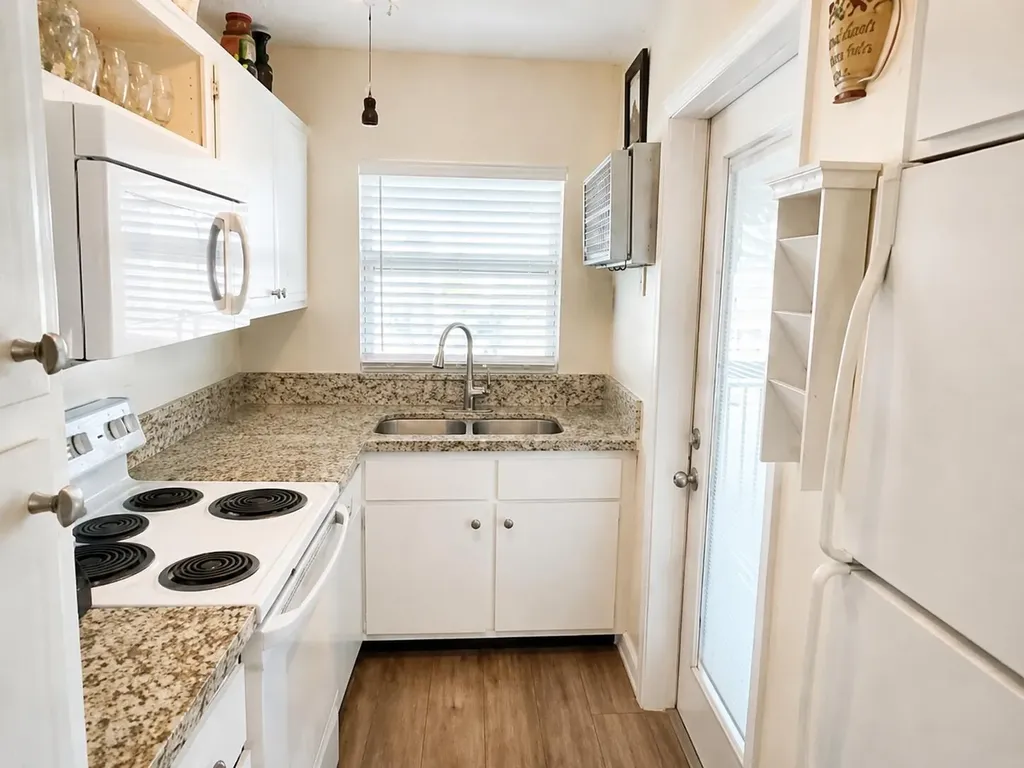 111 Shore Court North Palm Beach FL 33408