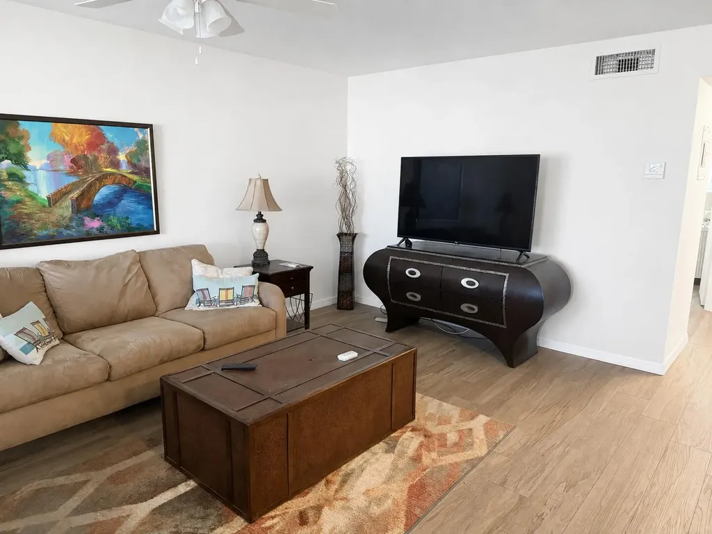 111 Shore Court North Palm Beach FL 33408
