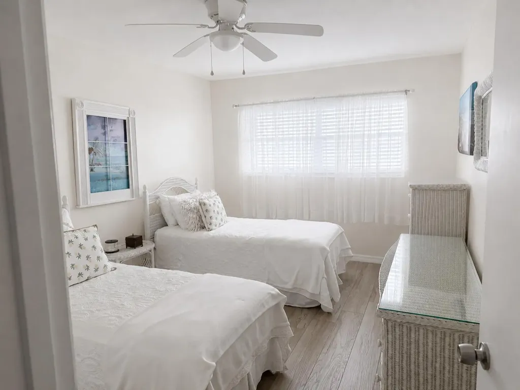 111 Shore Court North Palm Beach FL 33408