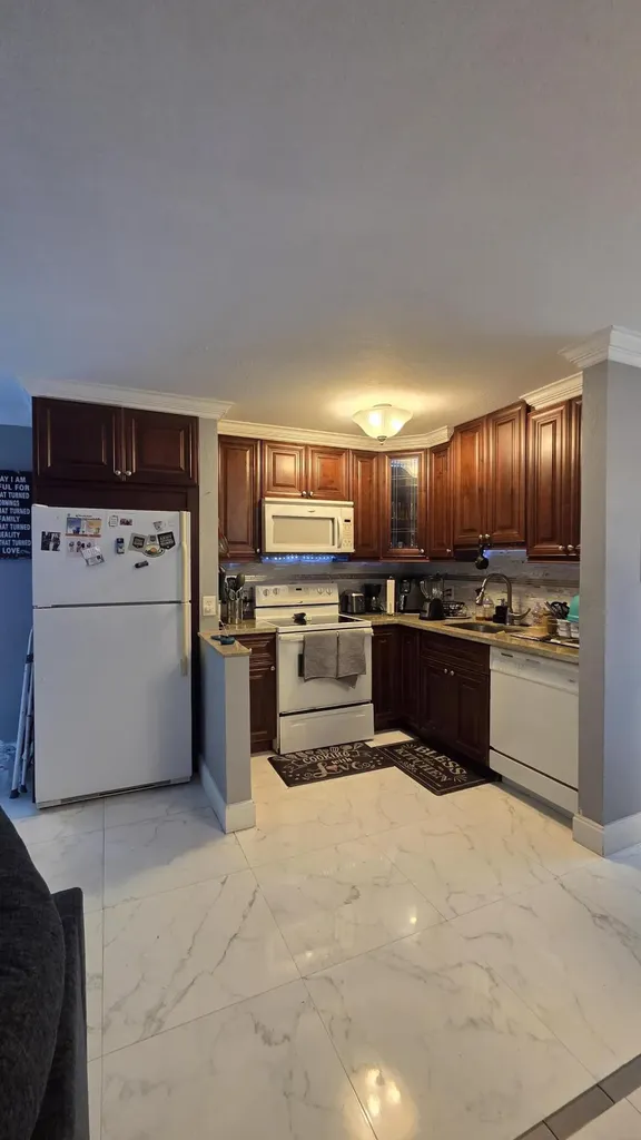 4 Crossings Circle Boynton Beach FL 33435