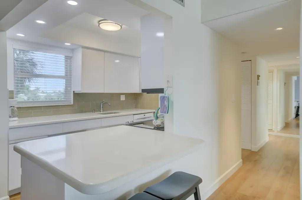 801 S Federal Highway Pompano Beach FL 33062