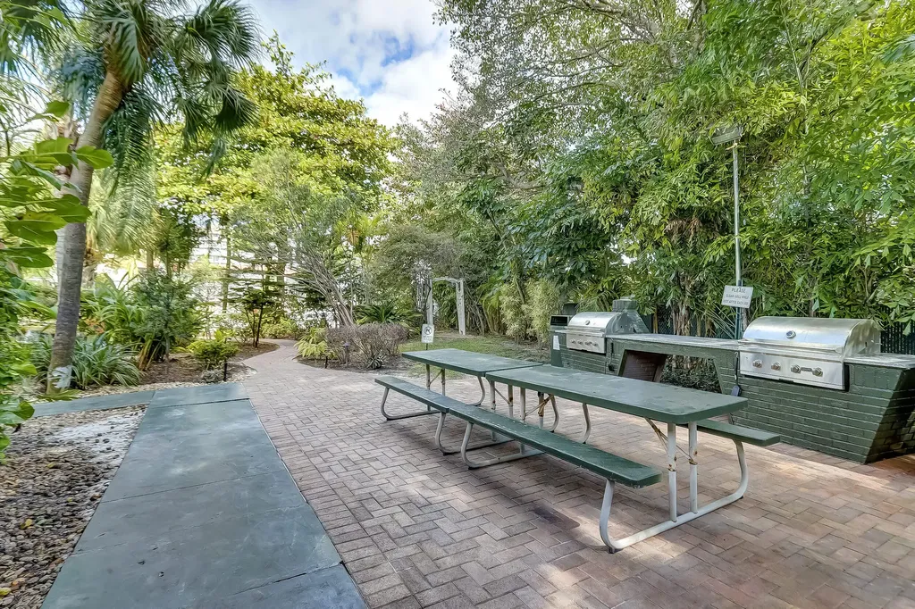 801 S Federal Highway Pompano Beach FL 33062