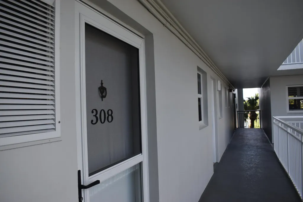 801 S Federal Highway Pompano Beach FL 33062