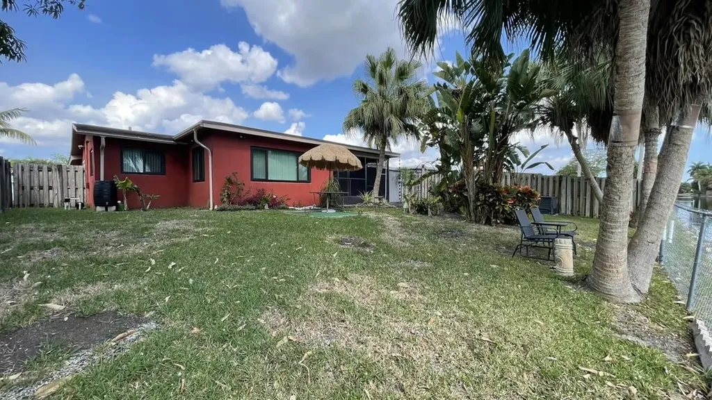 9282 NW 24th Place Sunrise FL 33322