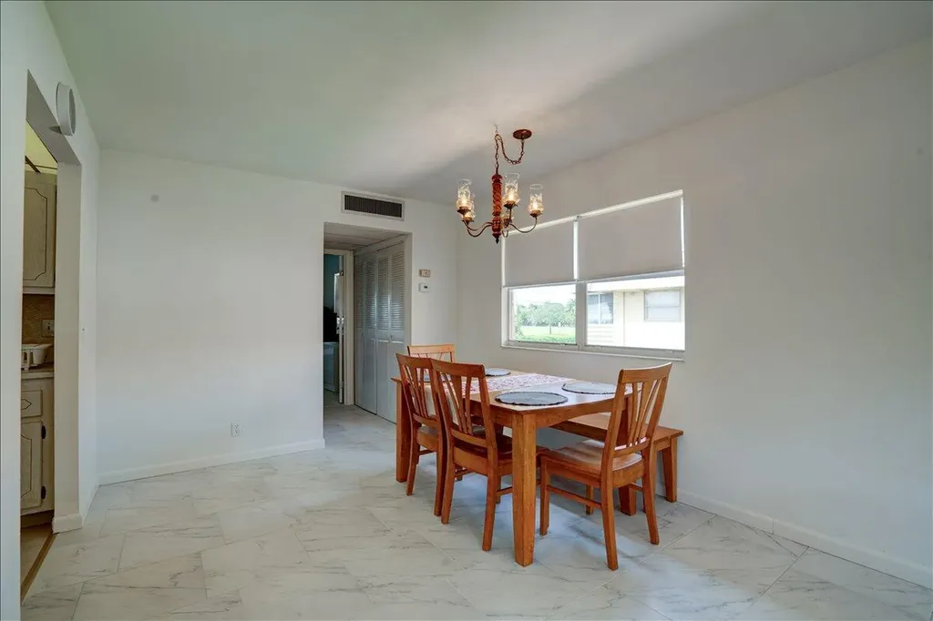 222 Saxony E Delray Beach FL 33446