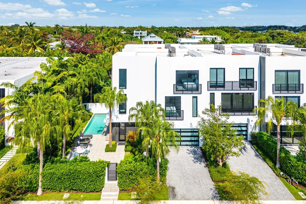 927 Witherspoon Lane Delray Beach FL 33483