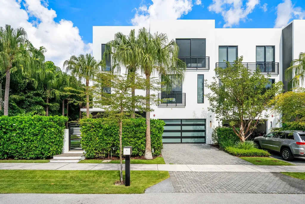 927 Witherspoon Lane Delray Beach FL 33483