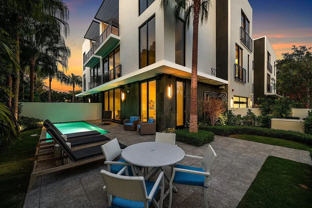 927 Witherspoon Lane Delray Beach FL 33483
