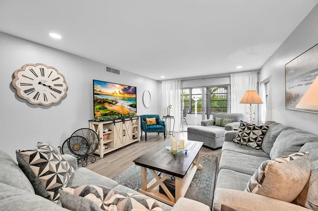 5759 Phoenix Palm Court Delray Beach FL 33484