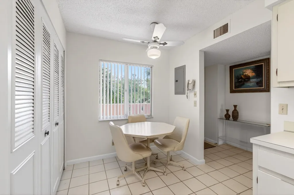 6585 Kensington Lane Delray Beach FL 33446
