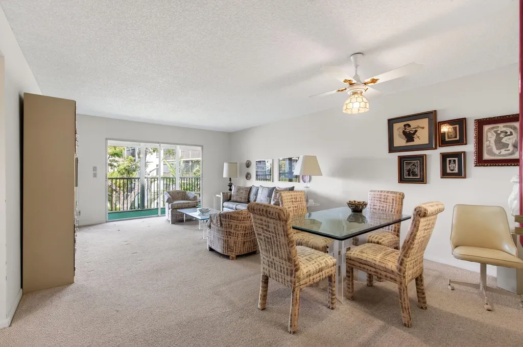 6585 Kensington Lane Delray Beach FL 33446