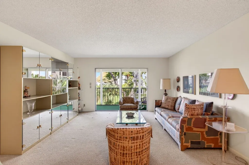 6585 Kensington Lane Delray Beach FL 33446