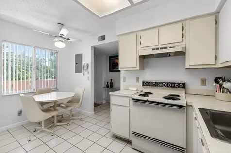 6585 Kensington Lane Delray Beach FL 33446