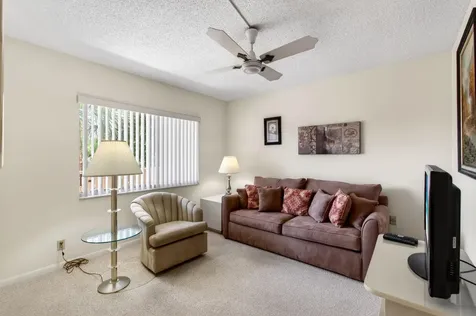 6585 Kensington Lane Delray Beach FL 33446