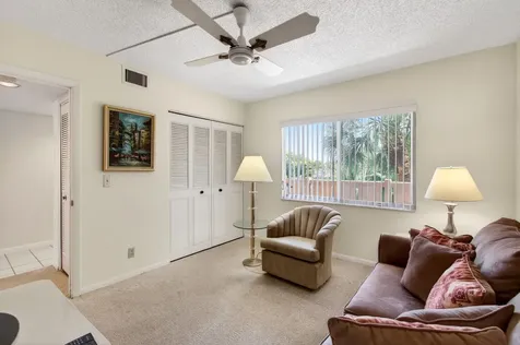 6585 Kensington Lane Delray Beach FL 33446