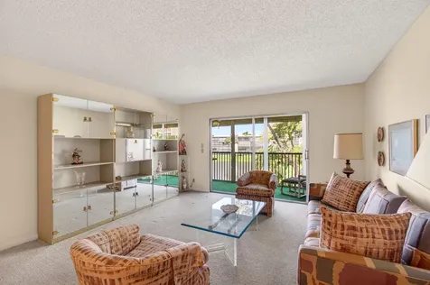 6585 Kensington Lane Delray Beach FL 33446