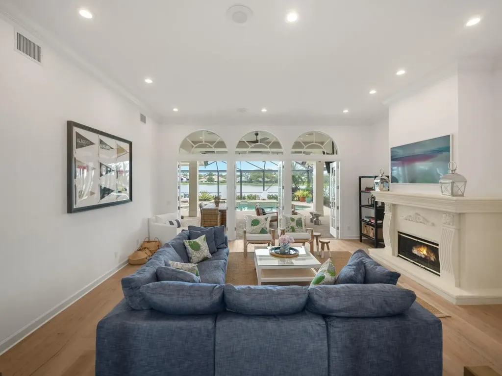 129 Brookhaven Court Palm Beach Gardens FL 33418