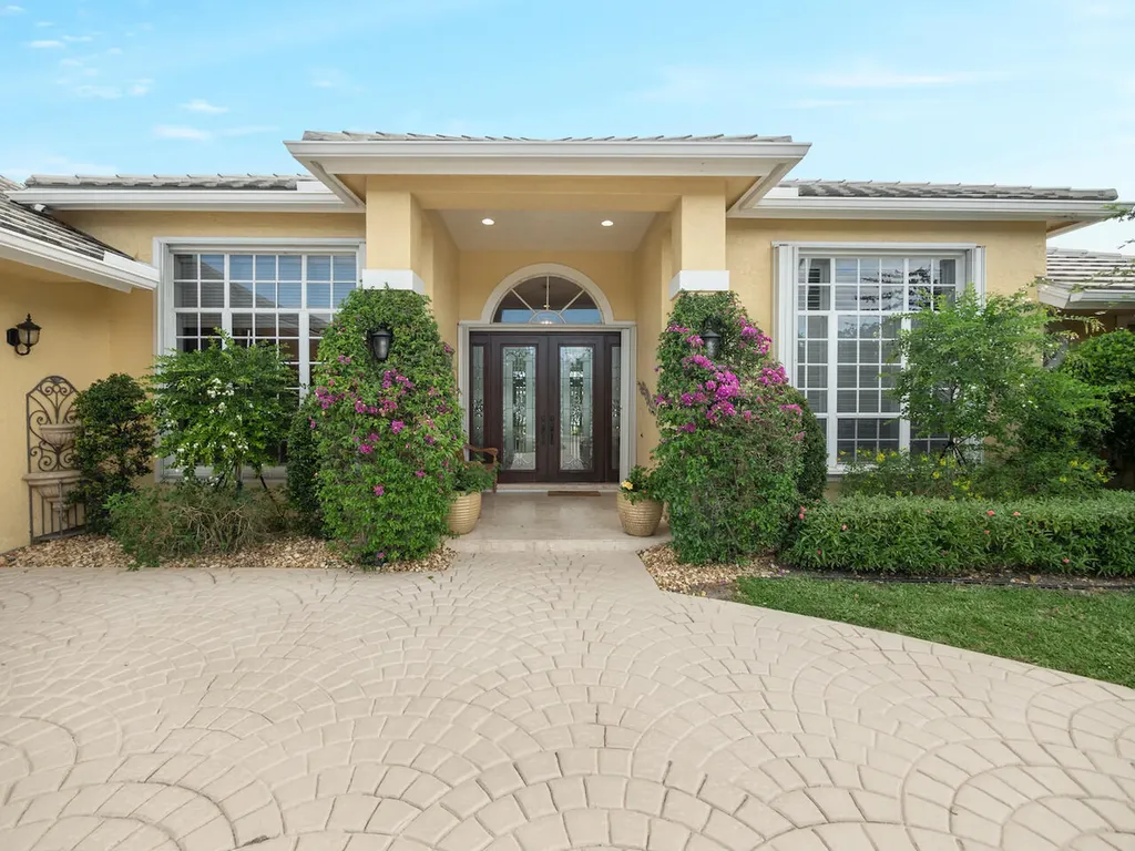 129 Brookhaven Court Palm Beach Gardens FL 33418