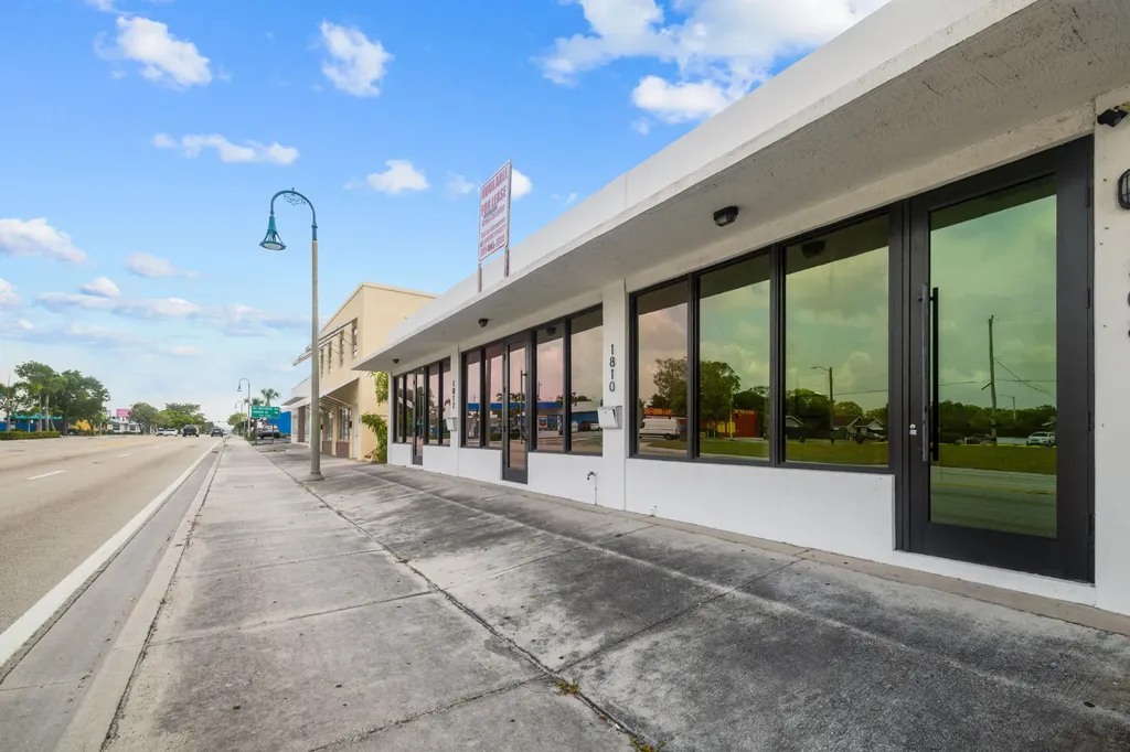 1808/1810 N Dixie Highway Lake Worth Beach FL 33460