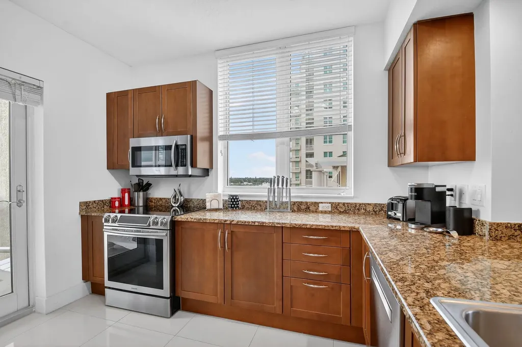 350 N Federal Highway Boynton Beach FL 33435
