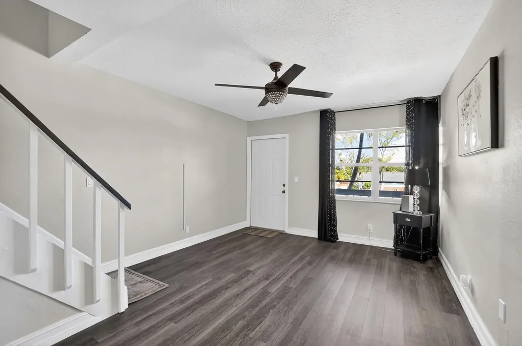 9500 SW 3rd Street Boca Raton FL 33428