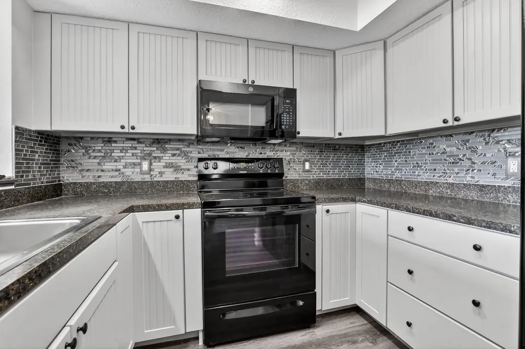 9500 SW 3rd Street Boca Raton FL 33428