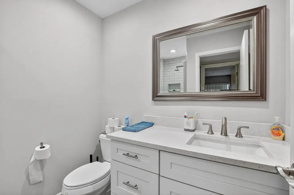 805 Flanders Q Delray Beach FL 33484