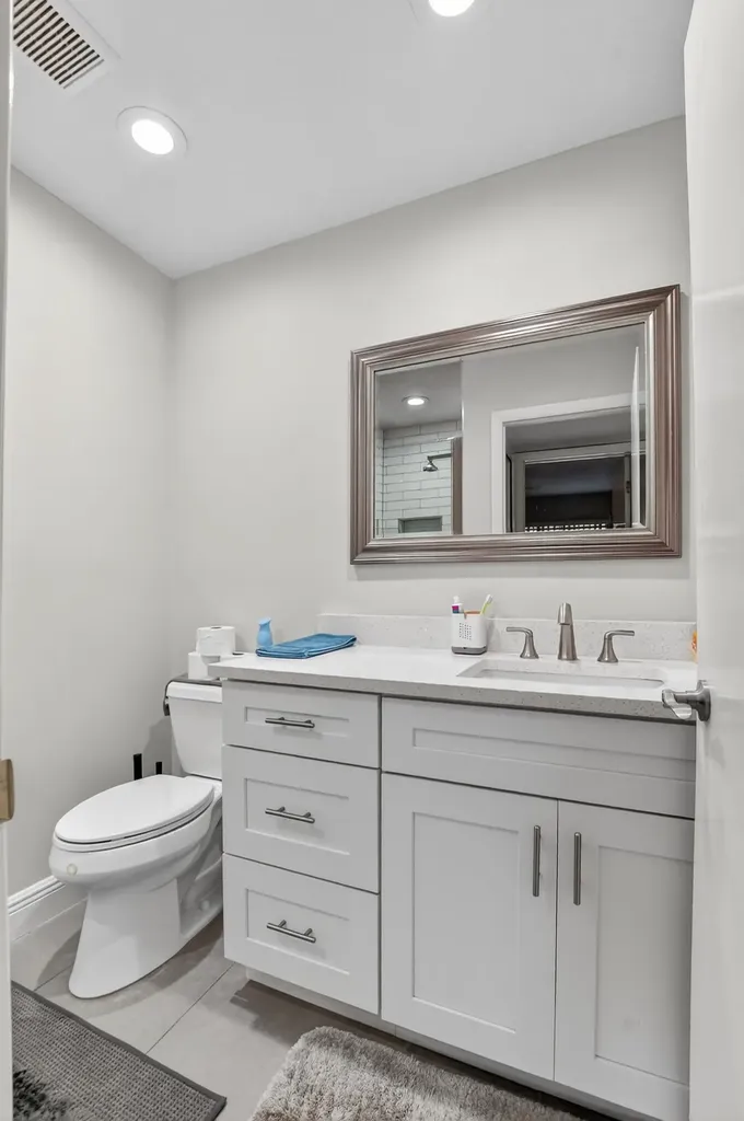 805 Flanders Q Delray Beach FL 33484