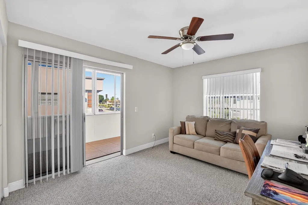805 Flanders Q Delray Beach FL 33484
