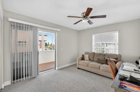 805 Flanders Q Delray Beach FL 33484