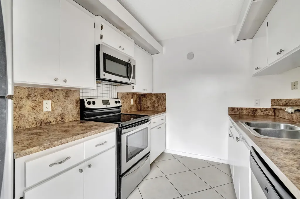 311 3rd Way West Palm Beach FL 33407