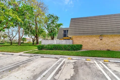 311 3rd Way West Palm Beach FL 33407