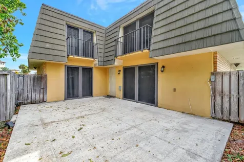 311 3rd Way West Palm Beach FL 33407