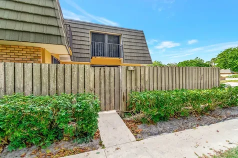 311 3rd Way West Palm Beach FL 33407