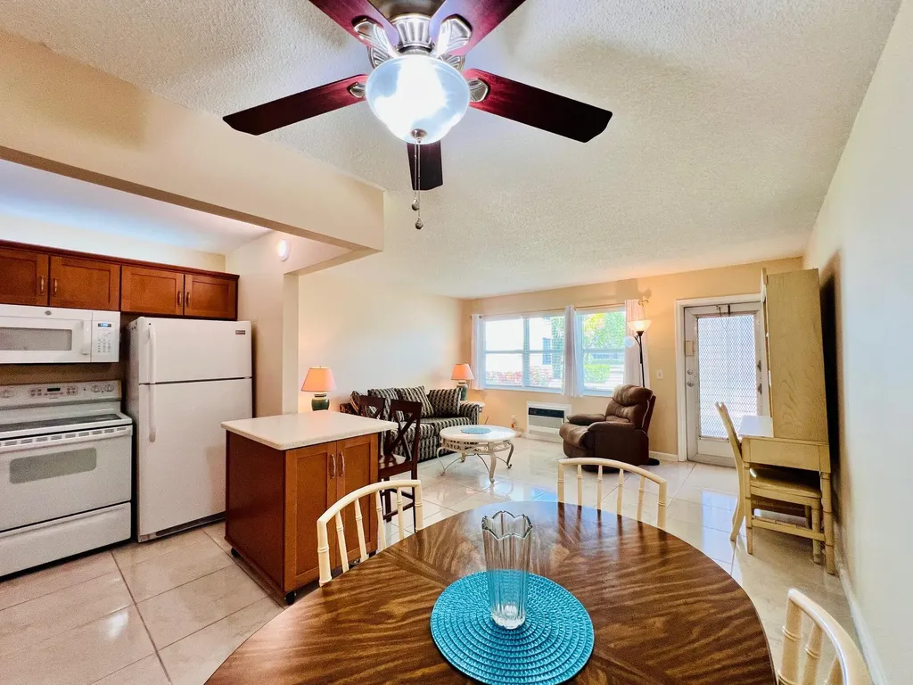 312 Northampton P West Palm Beach FL 33417
