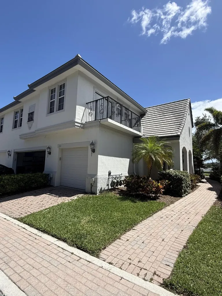 233 Evergrene Parkway Palm Beach Gardens FL 33410